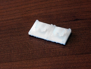 Adhesive nylon clip 13x13x5mm, fix Ø3-5mm